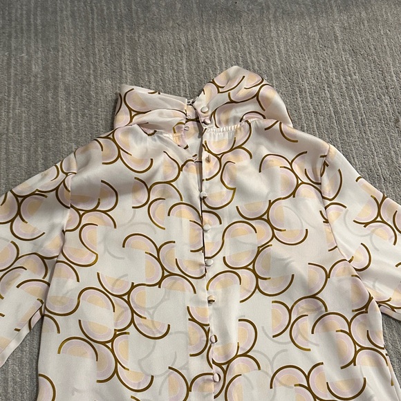 Zara White and Gold Patterned Blouse - Picture 6 of 6